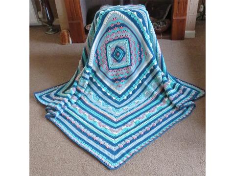 Belatane Blessings blanket crochet kit