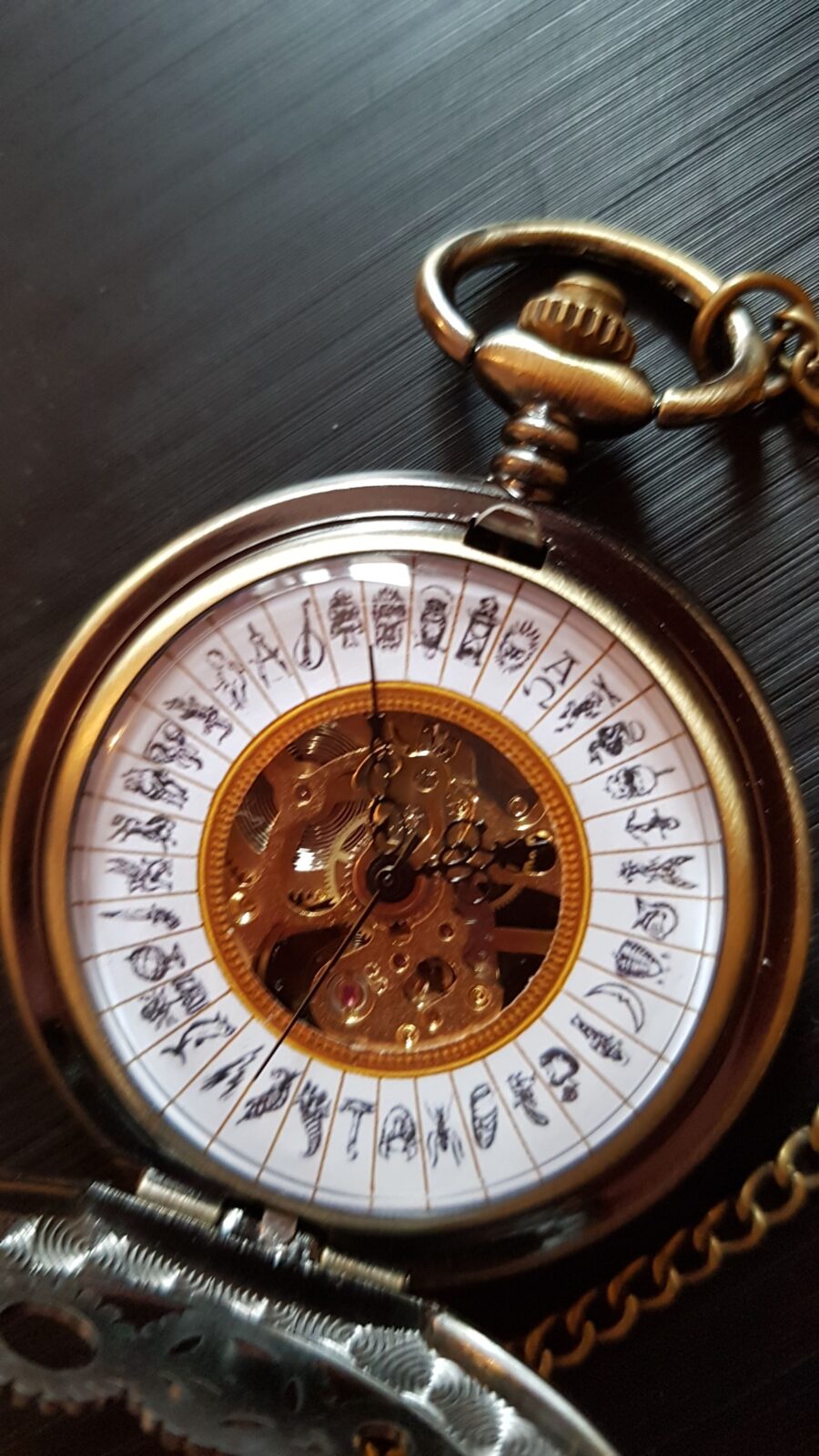 alethiometer watch