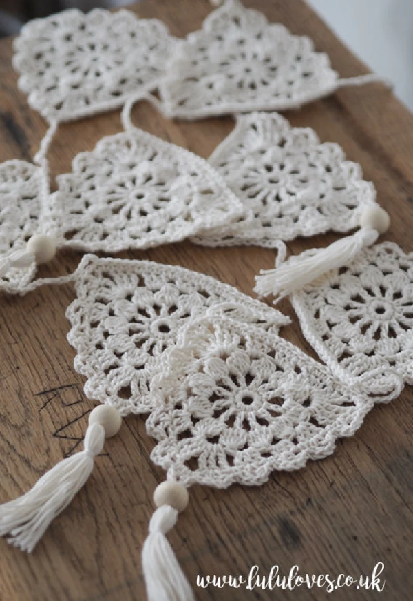 crochet bunting in white